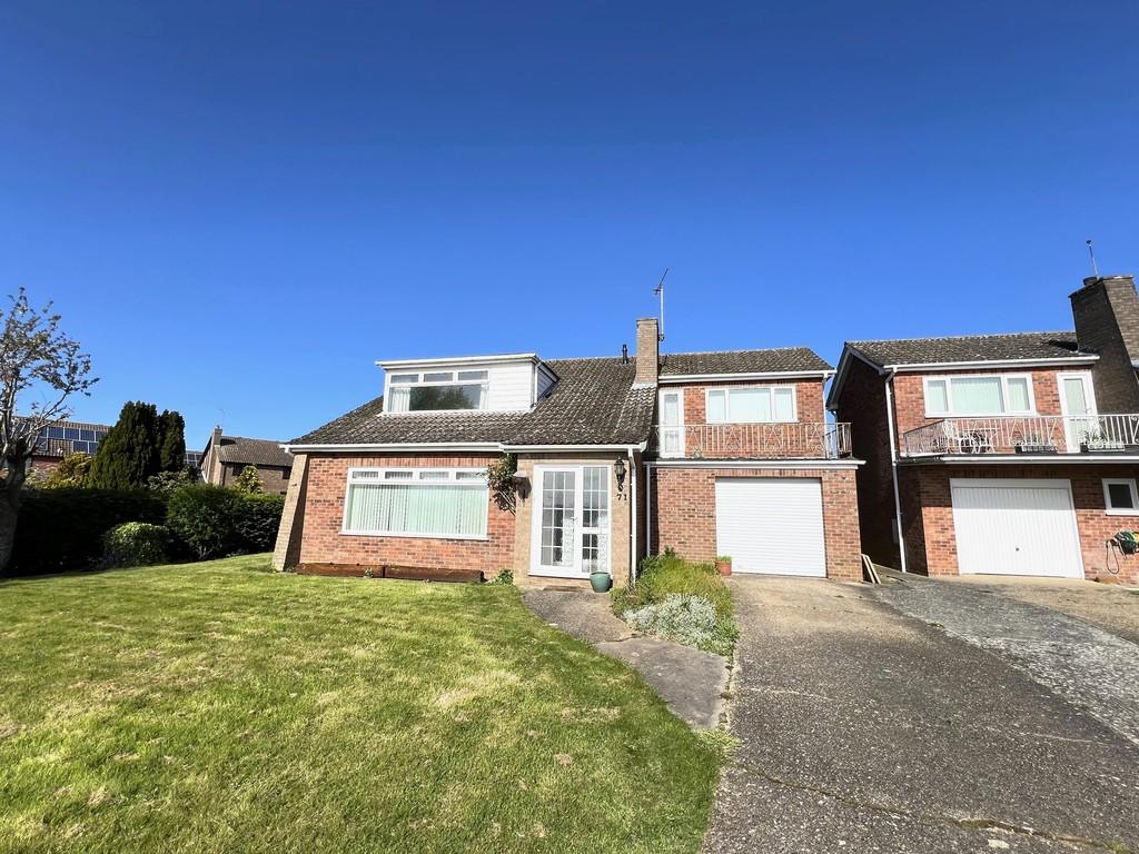 WEST WINCH Detached 4 Bed Family... 4 bed detached house for sale £