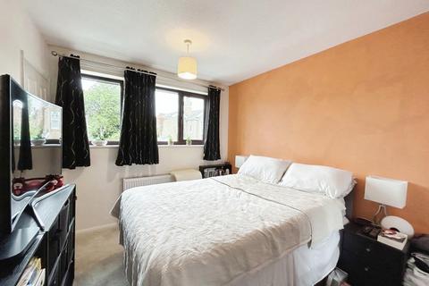 2 bedroom end of terrace house for sale, Wintern Court, Gainsborough