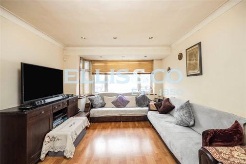 4 bedroom terraced house for sale, Rothesay Avenue, Greenford, UB6