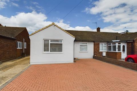 4 bedroom semi-detached bungalow for sale, Hearsall Avenue, Stanford-le-Hope, SS17