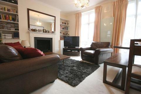 3 bedroom flat to rent, Kingsland Road, Haggerston