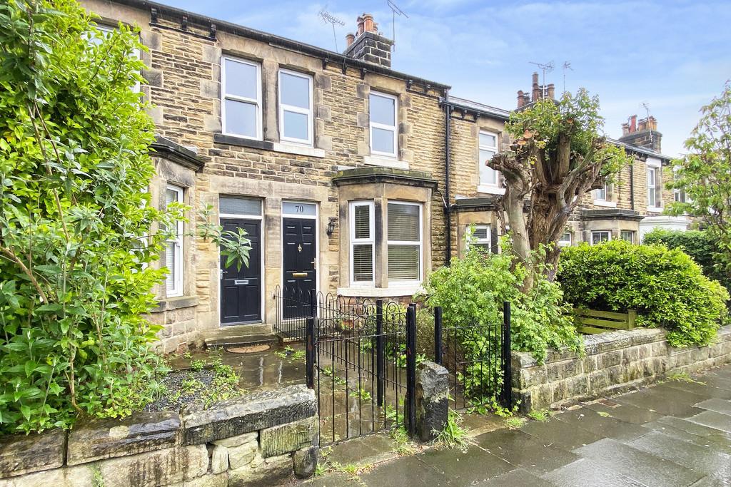 Mayfield Grove, Harrogate 2 bed terraced house for sale £215,000