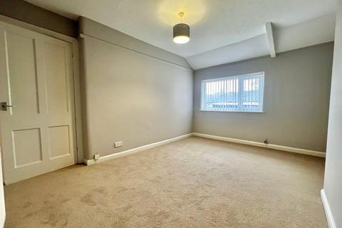 3 bedroom semi-detached house to rent, Broadway, Kirkstall, Leeds, West Yorkshire, LS5