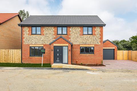 4 bedroom detached house for sale, Just 2 Miles From Dereham