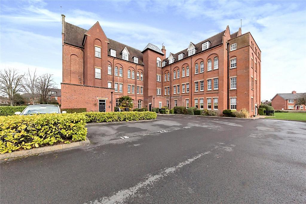 Salisbury Close, Crewe, Cheshire, CW2 1 bed apartment for sale £110,000