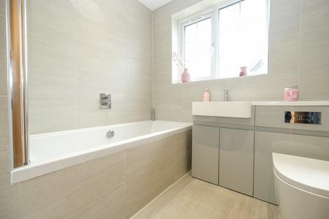 20 Gardiner Close, Orpington, BR5 3HW