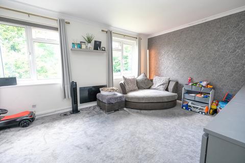 1 bedroom maisonette for sale, Bishop Butt Close, Orpington