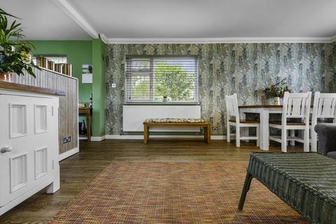 32 Brynau Road, Taffs Well, Cardiff, CF15 7SA