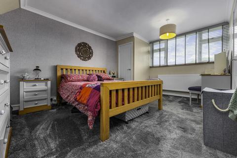 32 Brynau Road, Taffs Well, Cardiff, CF15 7SA