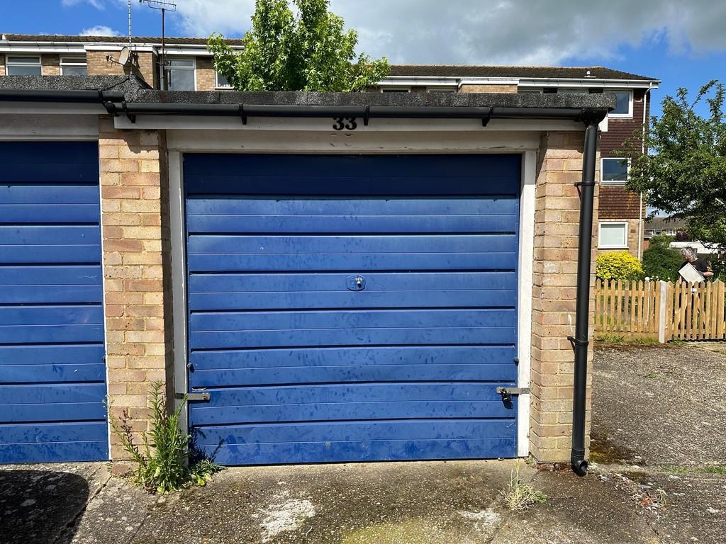 Garage close
