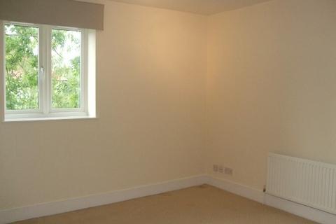 2 bedroom apartment to rent, Roxwell Road, Chelmsford CM1