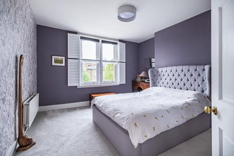 22 Romilly Road, London, N4 2QX