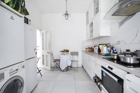 138 Durrington Road, London, E5 0HS