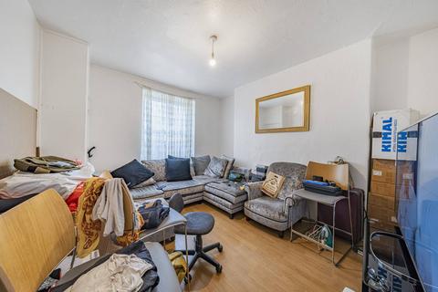 2 bedroom flat for sale, Milstead House, Hackney, London, E5