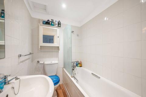 3 bedroom flat to rent, Haverstock Hill, Belsize Park, London, NW3