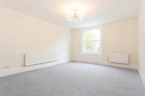 4 bedroom flat to rent, Finchley Road, St Johns Wood, NW3