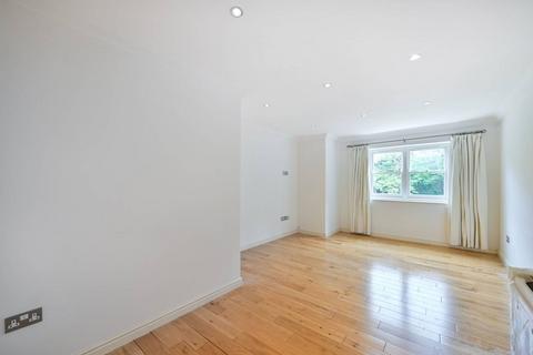 2 bedroom flat for sale, Latchmere Lodge, Richmond, TW10