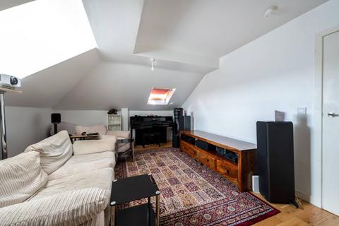 1 bedroom flat to rent, Victoria Road, Surbiton, KT6
