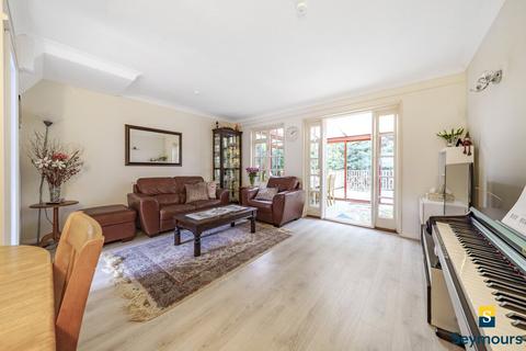 3 bedroom end of terrace house for sale, Guildford, Surrey GU3