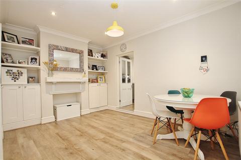 7 Connaught Road, Brookwood, Woking, GU24 0ES