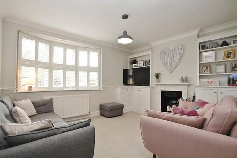 7 Connaught Road, Brookwood, Woking, GU24 0ES
