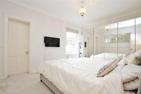 7 Connaught Road, Brookwood, Woking, GU24 0ES