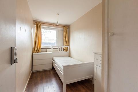 3 bedroom maisonette to rent, Mile End, Tower Hamlets, London, E3