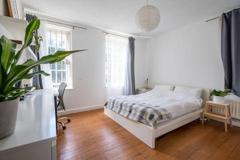 1 bedroom flat to rent, Bowyer House, Haggerston, London, N1