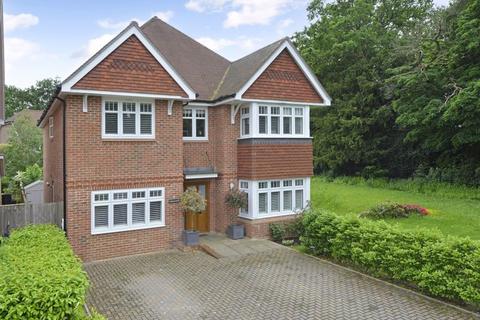 4 bedroom detached house for sale, Hydon Grove, Cranleigh