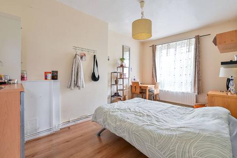 3 bedroom flat for sale, Dorset Road, Vauxhall, London, SW8