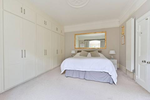 3 bedroom flat for sale, Leopold Road, Wimbledon Village, London, SW19