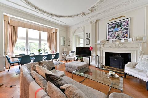 3 bedroom flat for sale, Leopold Road, Wimbledon Village, London, SW19