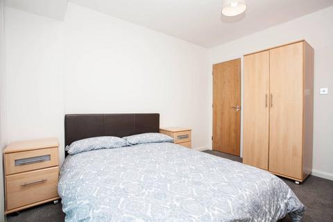 2 bedroom flat to rent, Greens End, Woolwich, London, SE18
