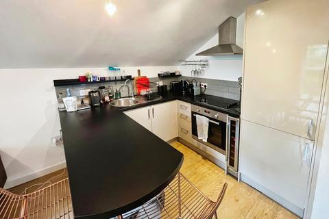 2 bedroom flat for sale, Clyde Road, West Didsbury, Manchester, M20