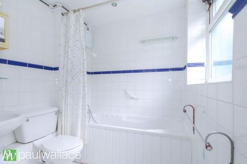 28 Berners Way, Broxbourne, EN10 6NP