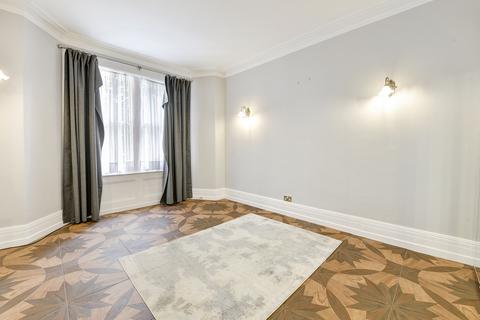 1 bedroom flat to rent, Rosary Gardens, South Kensington, London