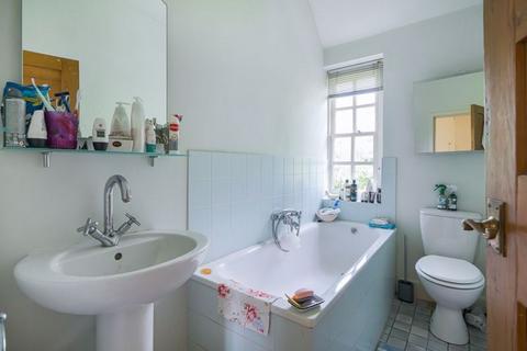 88 Willifield Way, London, NW11 6YJ
