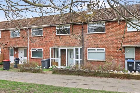 3 bedroom terraced house to rent, Knight Avenue, Canterbury CT2