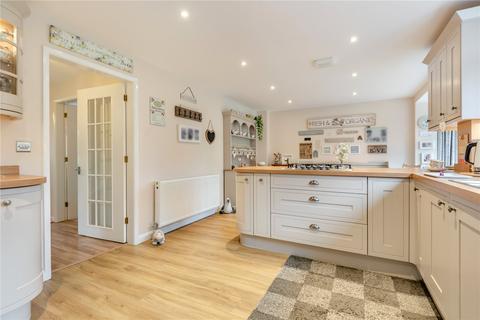 24 Arundel Close, Randlay, Telford, TF3 2LX