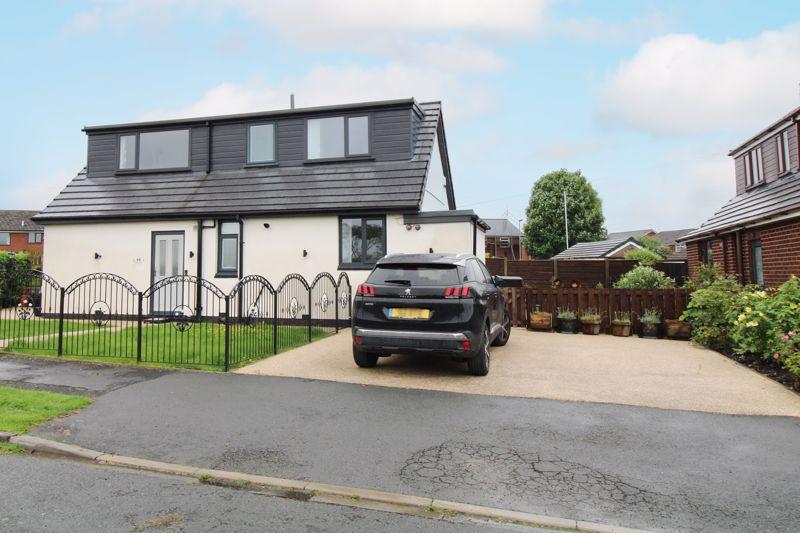 Milbury Drive, Littleborough, OL15 0BZ 4 bed detached house for sale