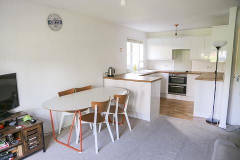 2 bedroom ground floor flat for sale, Bunning Way, Islington, London, N1