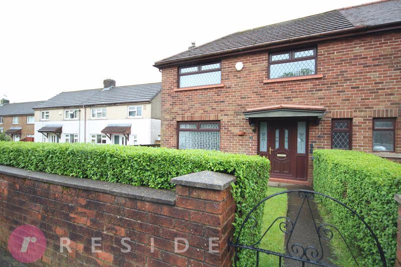 Wallbank Drive, Rossendale OL12 2 bed townhouse to rent £795 pcm (£