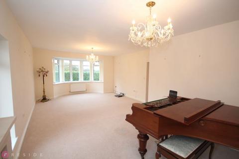 4 bedroom detached bungalow for sale, Bury & Rochdale Old Road, Bury OL10