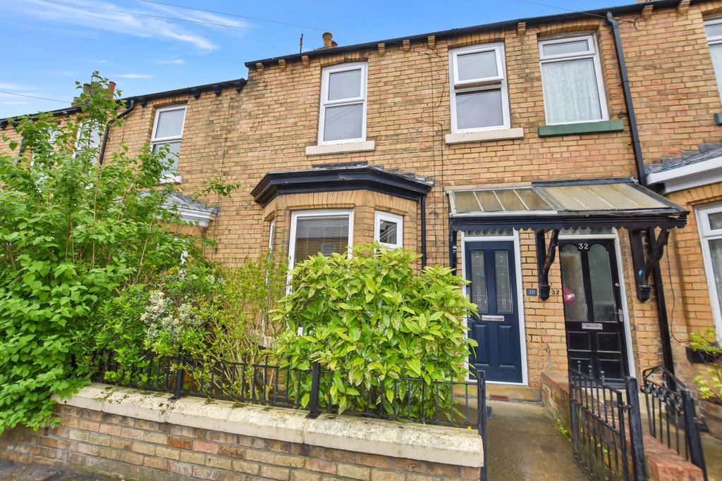 Garfield Road, Scarborough YO12 3 bed terraced house for sale £165,000