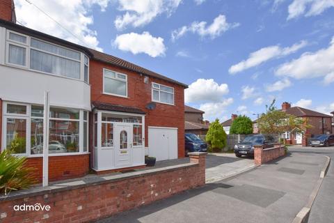 4 bedroom semi-detached house for sale, Dale Grove, Timperley, WA15 6JY