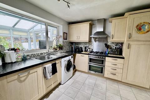 3 bedroom semi-detached house for sale, Holtspur Avenue, High Wycombe HP10