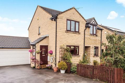 4 bedroom detached house for sale, Thorn Garth, Cleckheaton