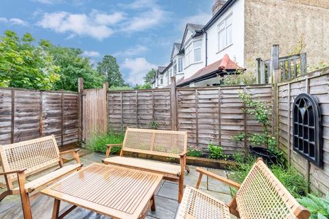 40 Kimble Road, London, SW19 2AS
