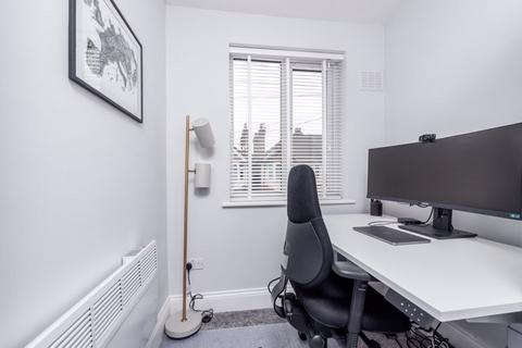 40 Kimble Road, London, SW19 2AS