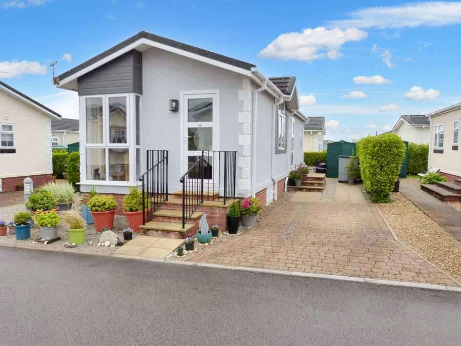 Truro Heights, Truro TR1 2 bed park home for sale £155,000
